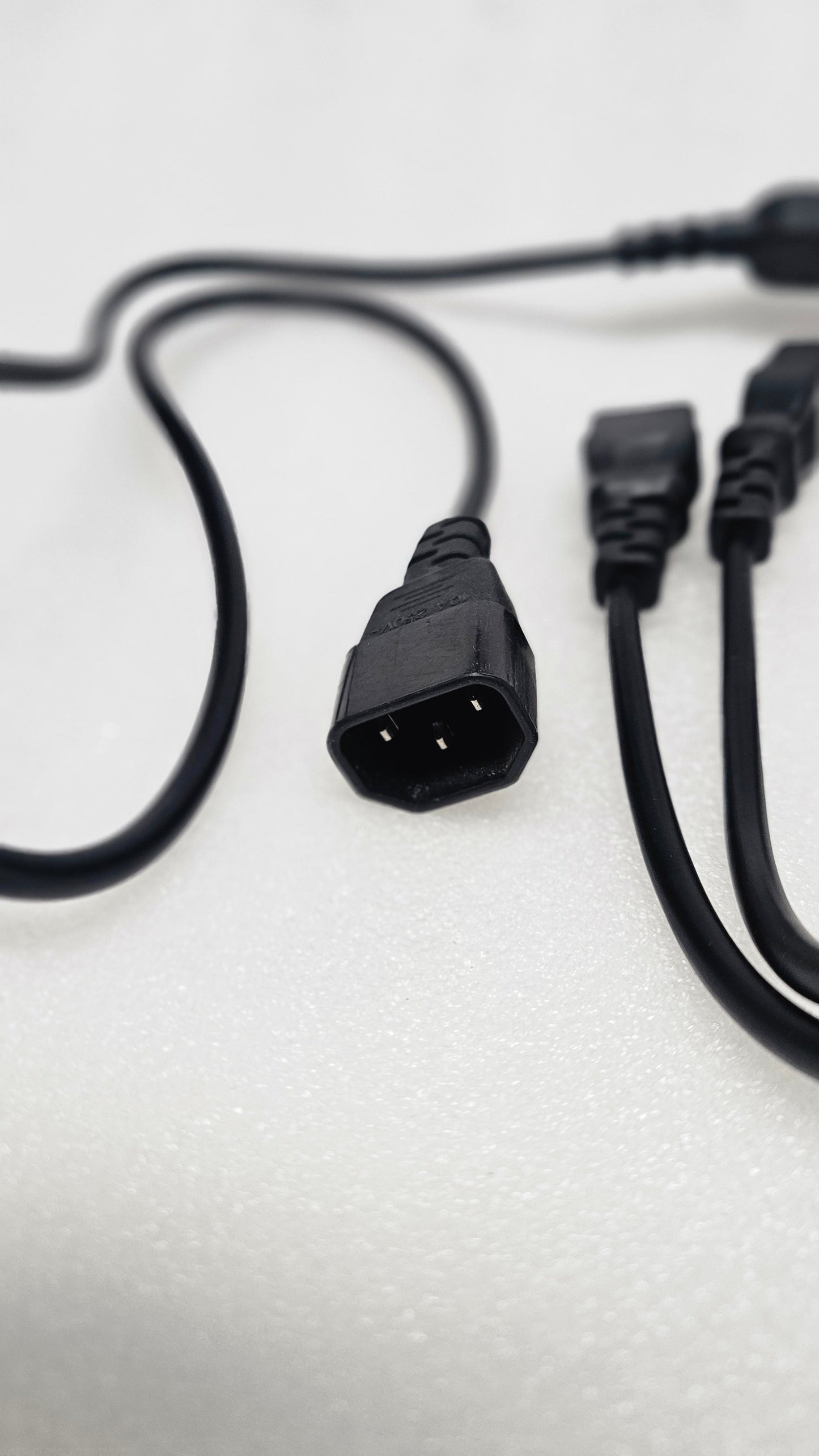 1.3 m IEC C14 to 2× IEC C13 Y‑Splitter Power Cable, 3×0.75 mm² PVC H05VV‑F