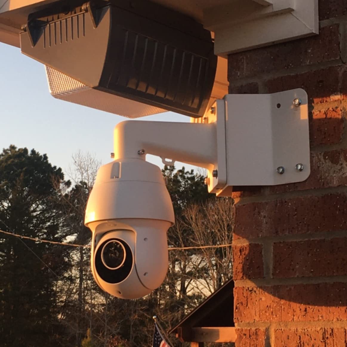 Dahua DH-PFA151 Corner Mount Bracket | Heavy-Duty SECC Steel Bracket for Outdoor Surveillance Installation
