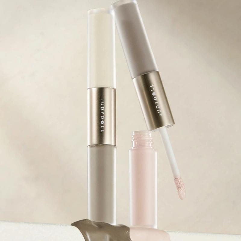 Highlighter & contour liquid duo with two tubes and doe-foot applicators, light nude shades