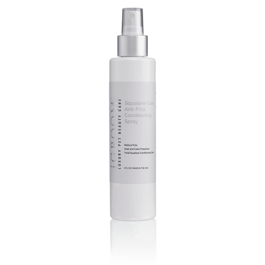 iGroom 6 oz conditioning spray bottle with white pump sprayer and label
