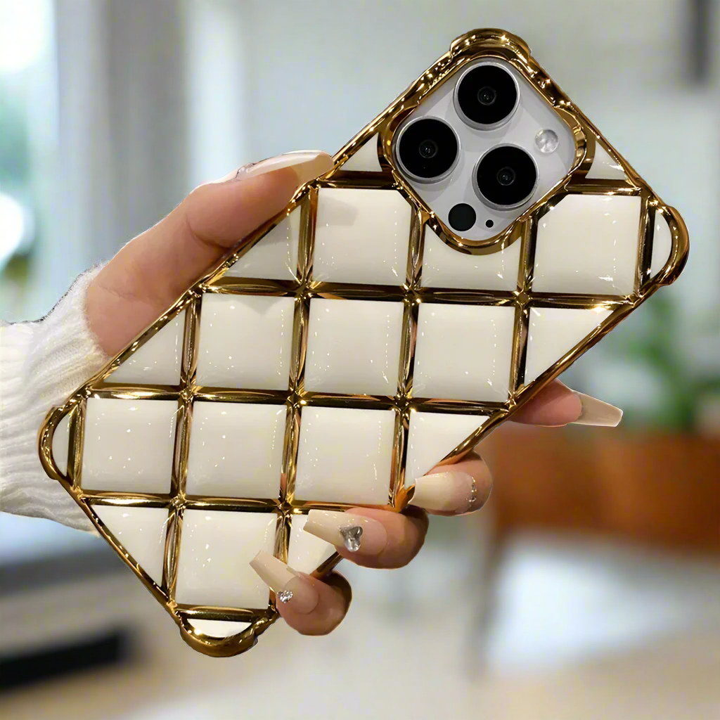 iPhone Case With Diamond Plating