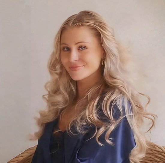 Blonde hair with loose roller-style waves