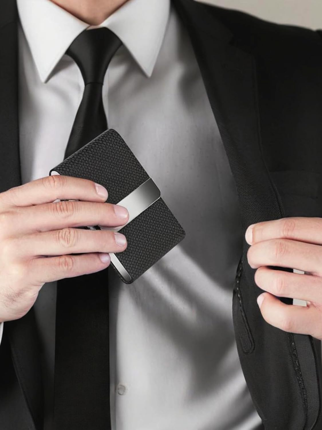 Men's PU Leather and Stainless Steel Magnetic Closure Credit Card Holder Luxury Business Card Case Black