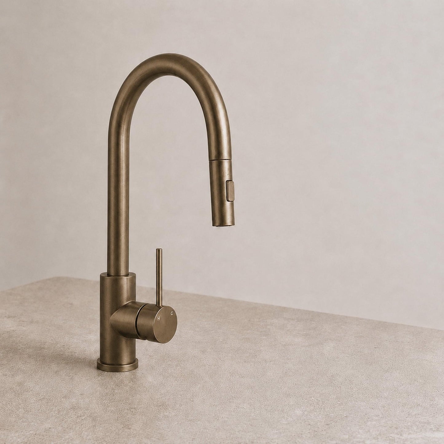 Reno Pull-Out Kitchen Mixer - Antique Brass