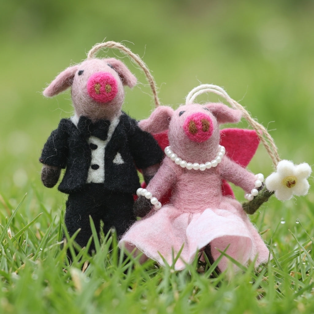 Handmade Wool Felt Wedding Pig Couple Ornament