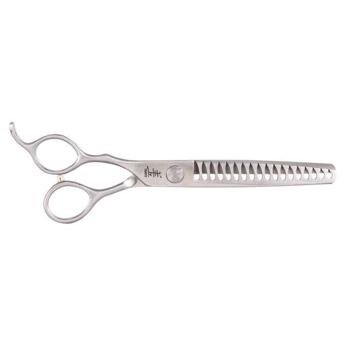 Left-handed chunking scissor, 18-tooth comb blade, oval finger loops, metallic silver