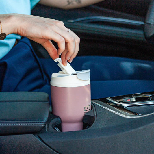 Insulated travel mug rose moka with white lid open, showing spout