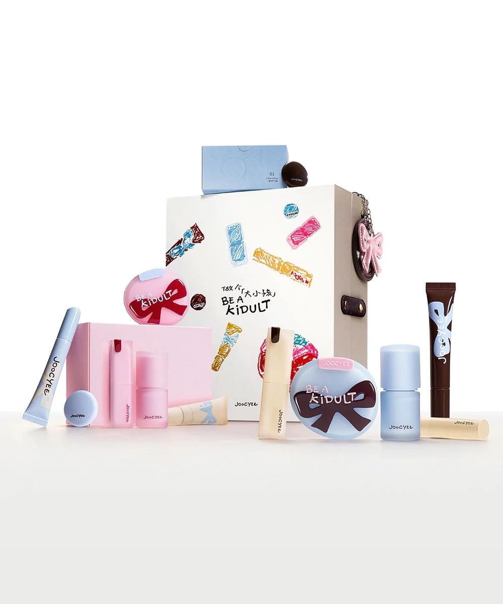 Cream blush duo display with tubes, compact mirror and charm keychain, pink/blue set