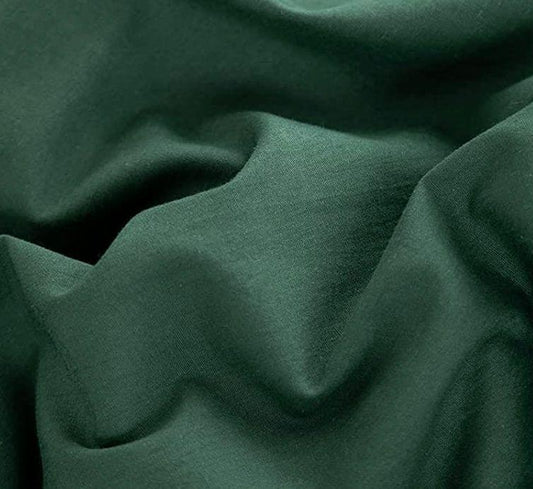 Reversible duvet cover set in dark green, fabric close-up