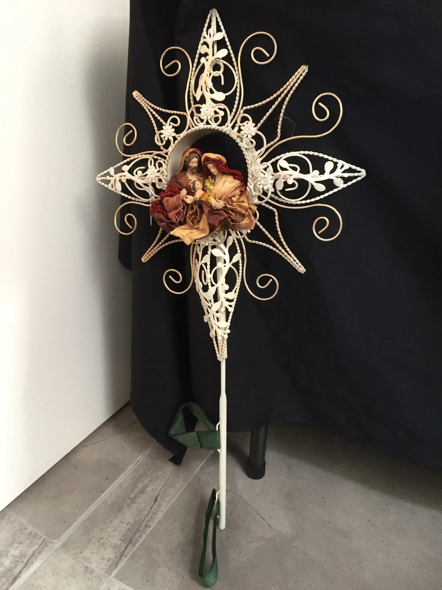 🎄 40cm Holy Family Christmas Tree Topper – Religious Nativity Ornament, Christian Christmas Tree Decoration & Holiday Home Decor ✨