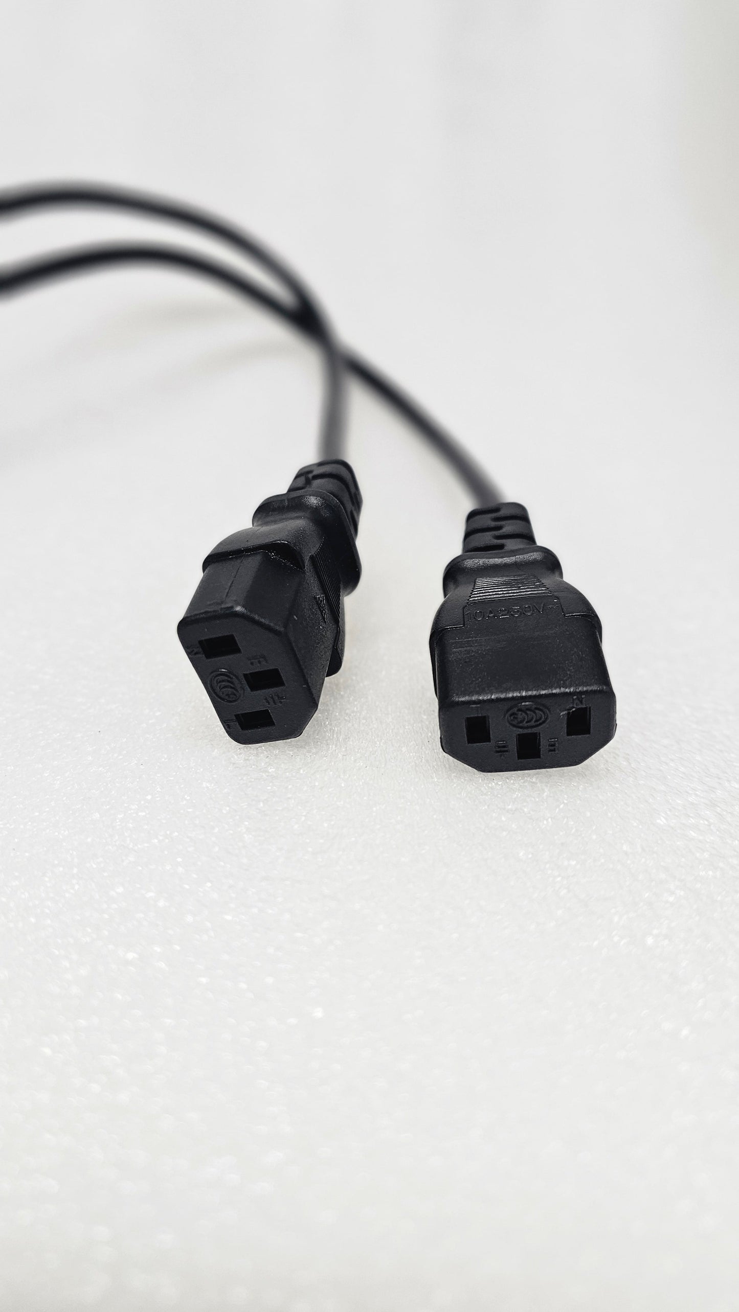 1.3 m IEC C14 to 2× IEC C13 Y‑Splitter Power Cable, 3×0.75 mm² PVC H05VV‑F