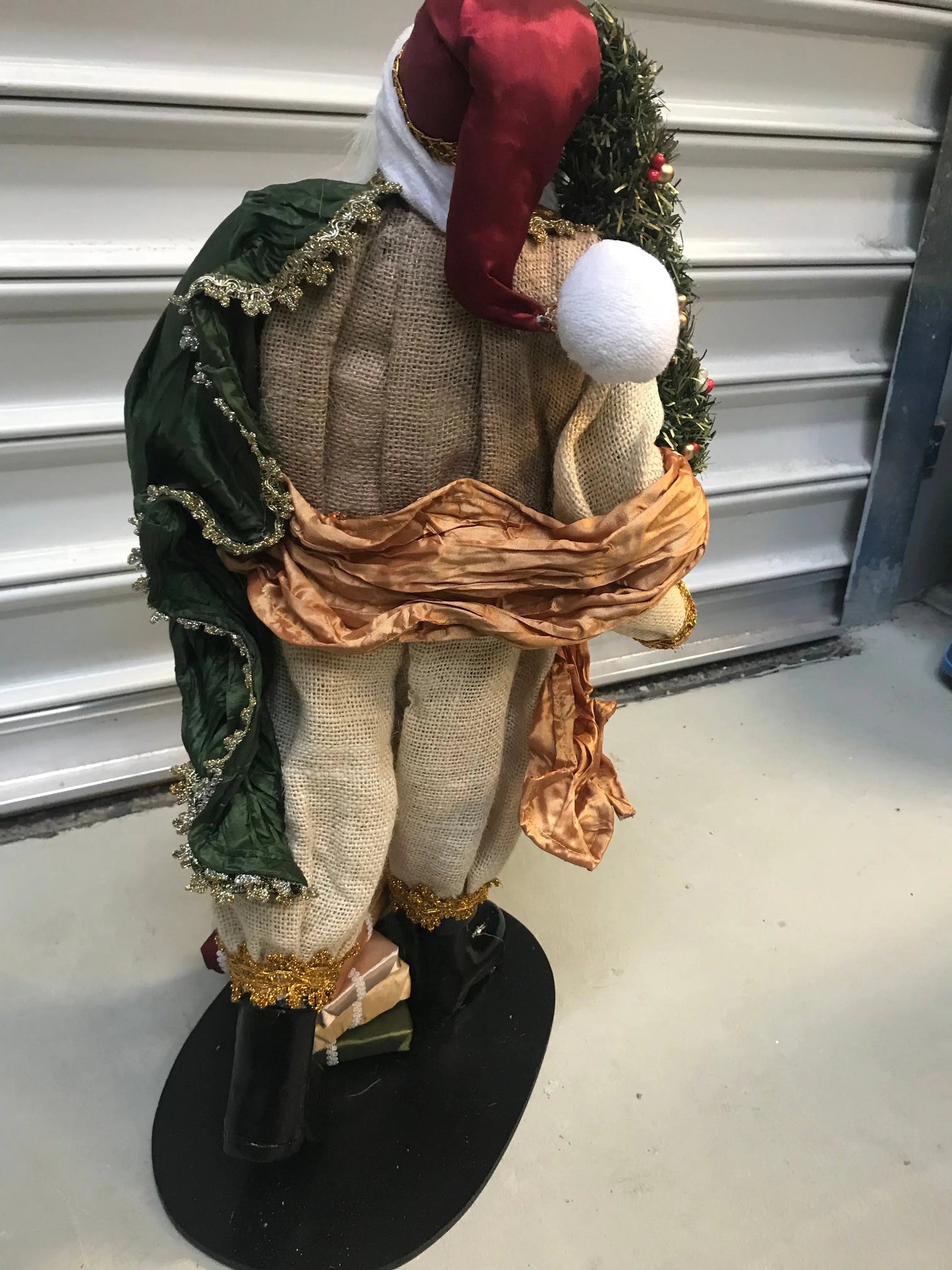 58cm Handmade Christmas Santa Claus Ornament – Charming Large Holiday Decoration, Festive Santa Figurine for Home & Christmas Display