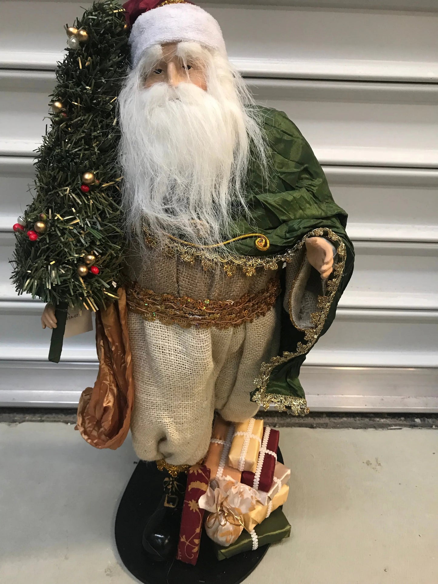 58cm Handmade Christmas Santa Claus Ornament – Charming Large Holiday Decoration, Festive Santa Figurine for Home & Christmas Display
