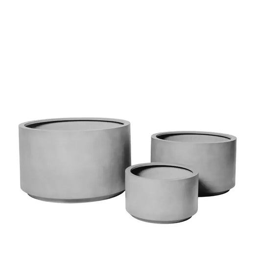 Set of 3 round plant pots in light gray with nested sizes