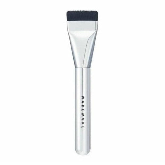 Wakemake wide foundation brush with short black bristles and silver handle