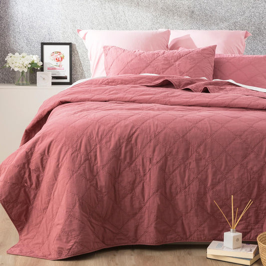 Quilted cotton coverlet set, rose-pink stone-washed look with decorative stitching