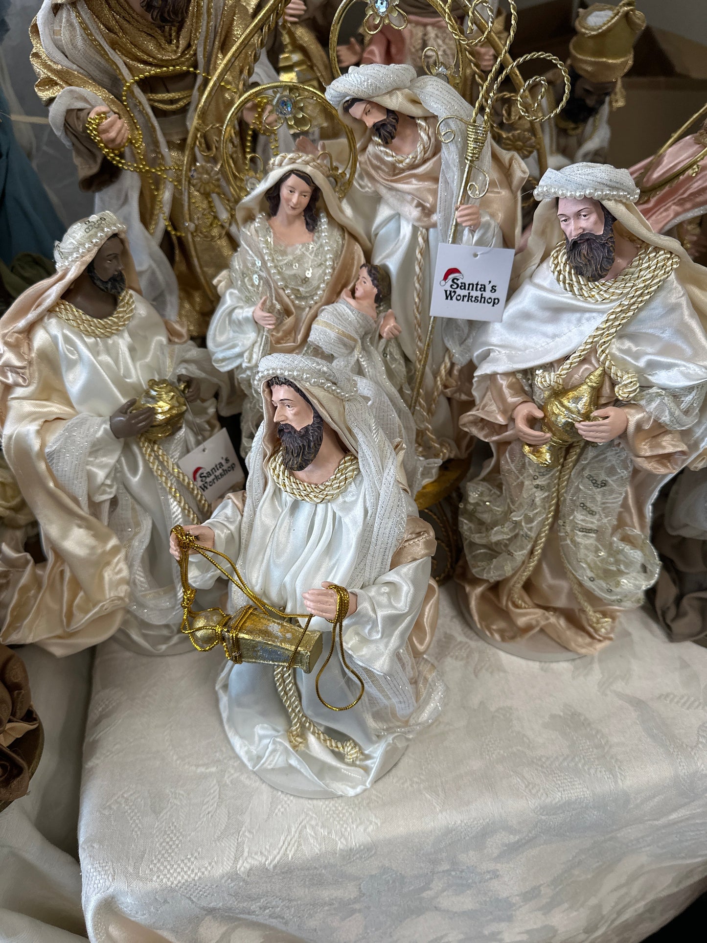 45cm Gold & White Holy Family Nativity Set in Gazebo – Handmade Christmas Religious Decoration with 3 Wise Men