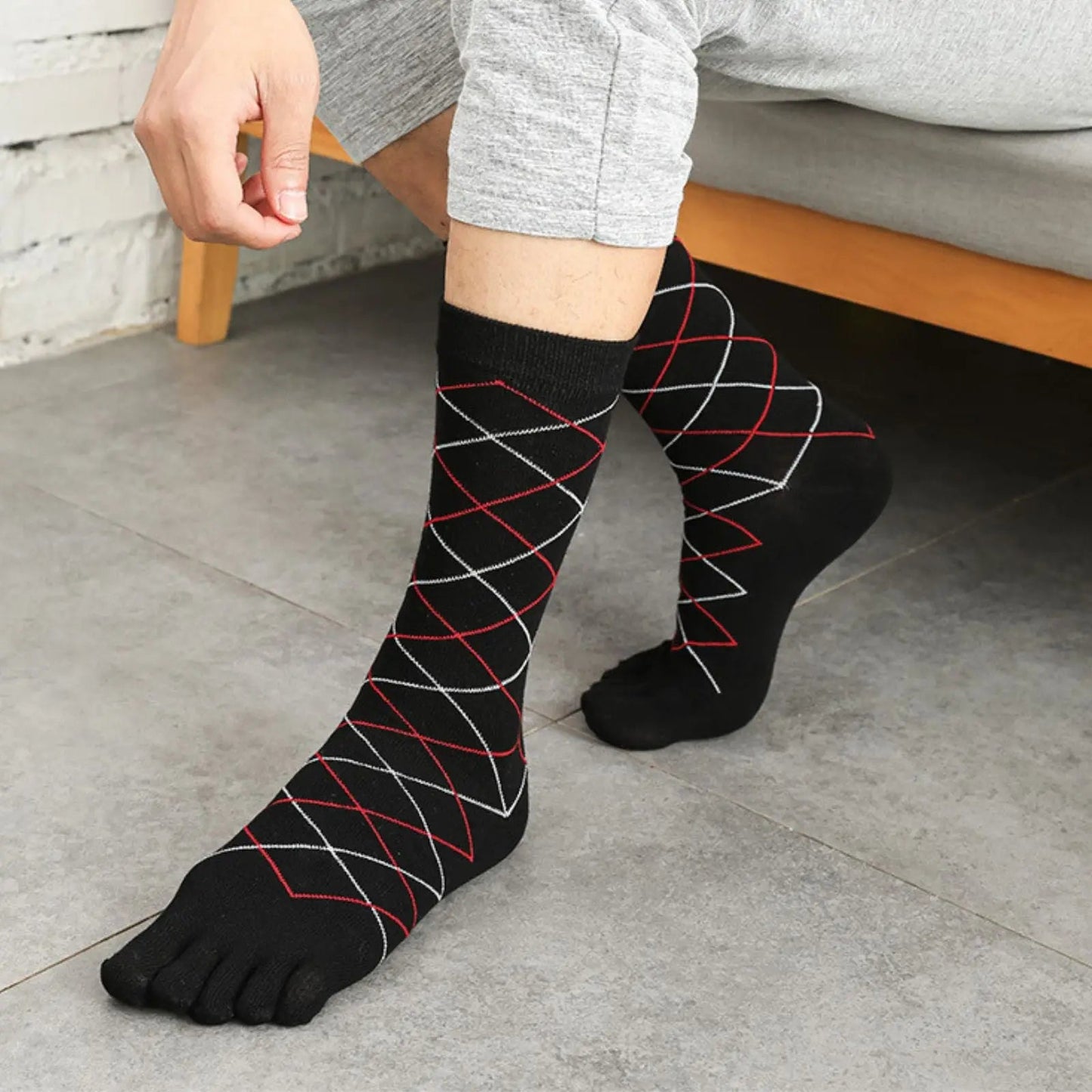 Casual Black Diamond Toe Socks Gift Box