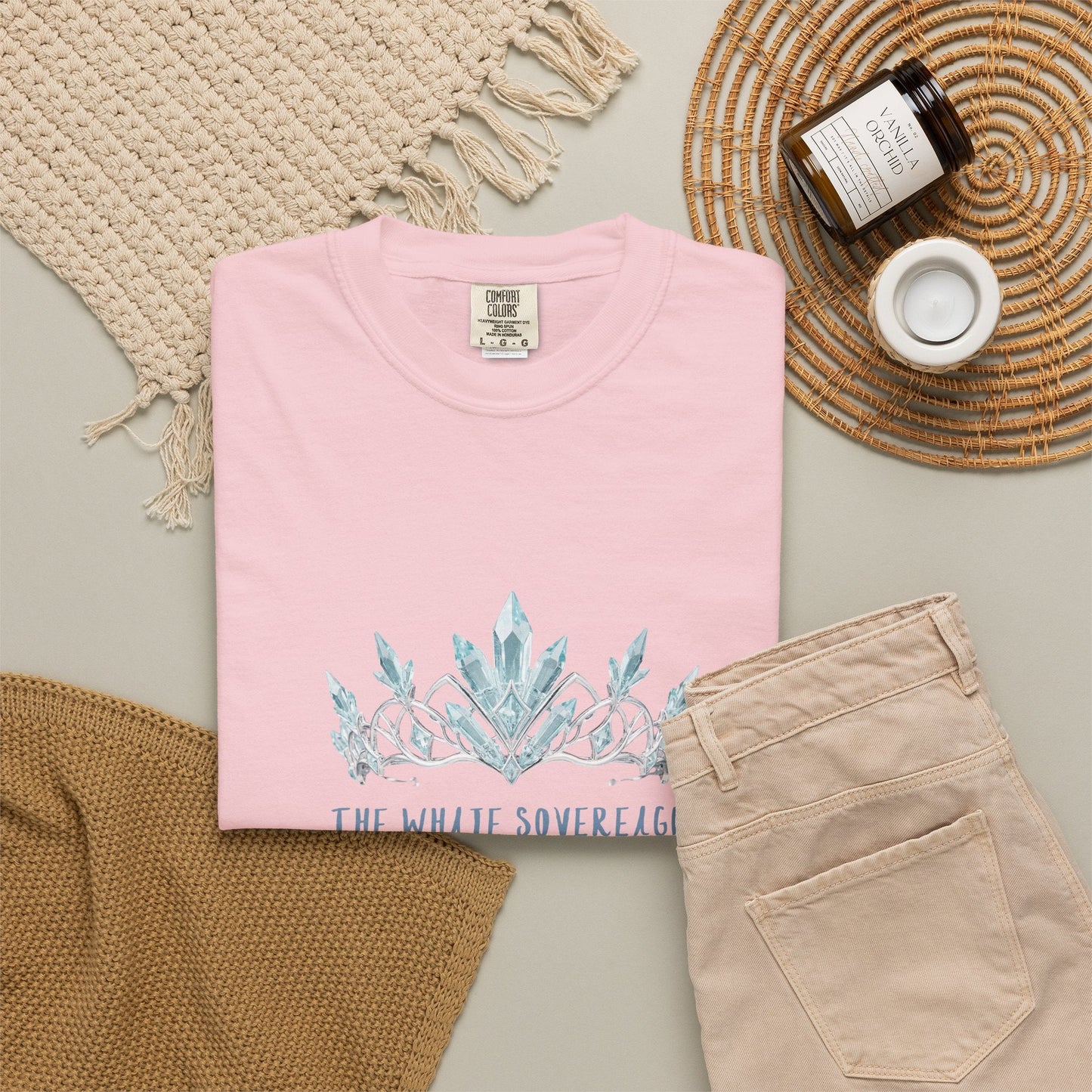 The White Sovereign Blue Seaweed Crown  Tsaritsa Frost Queen Graphic Tee