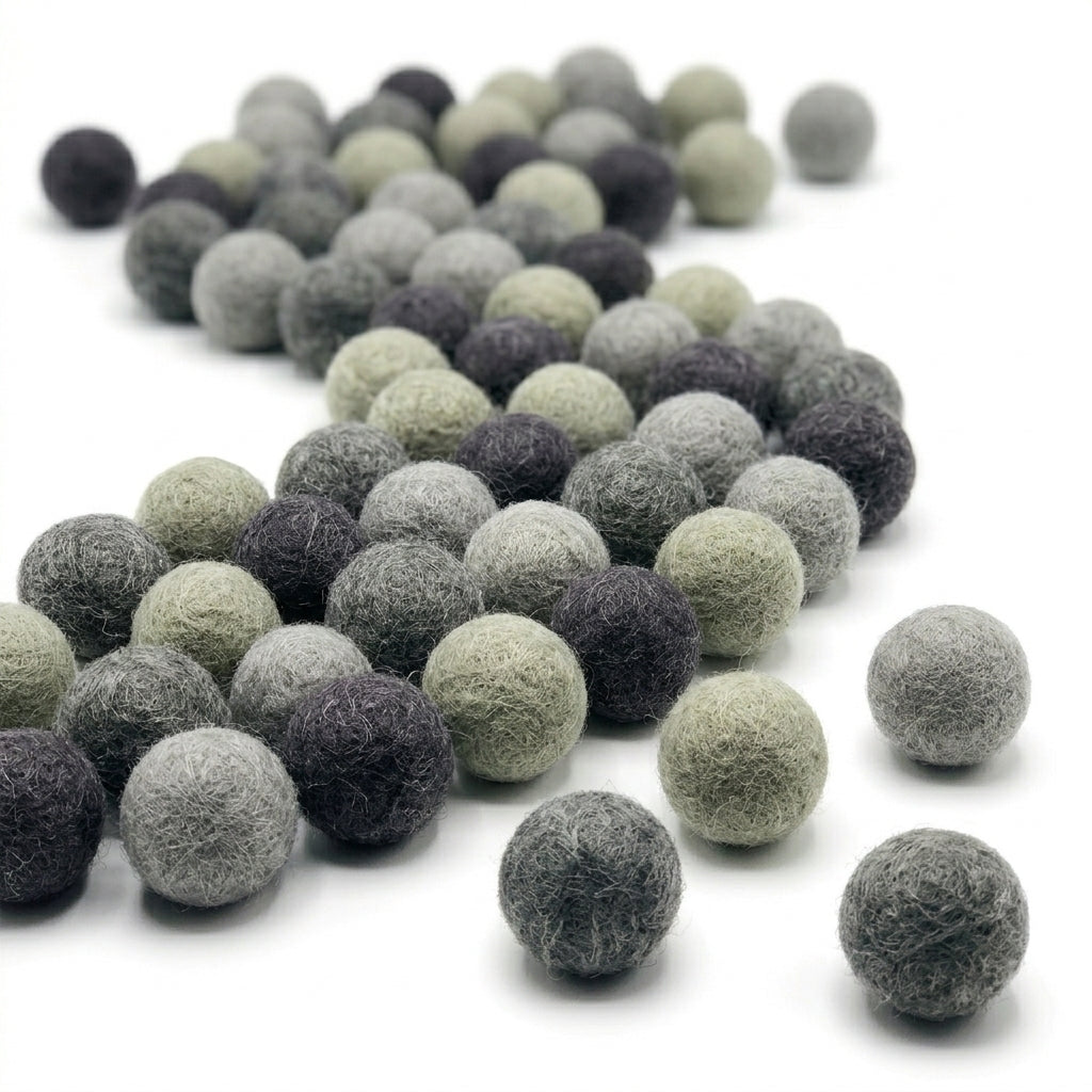 2.2 cm Handmade Wool Felt Balls