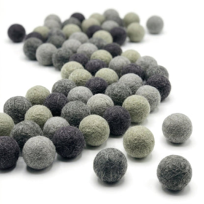 2.2 cm Handmade Wool Felt Balls