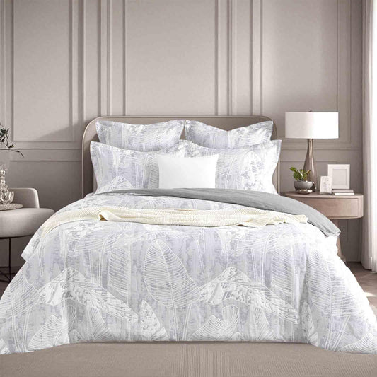 King quilt cover set with light blue and white abstract jacquard pattern
