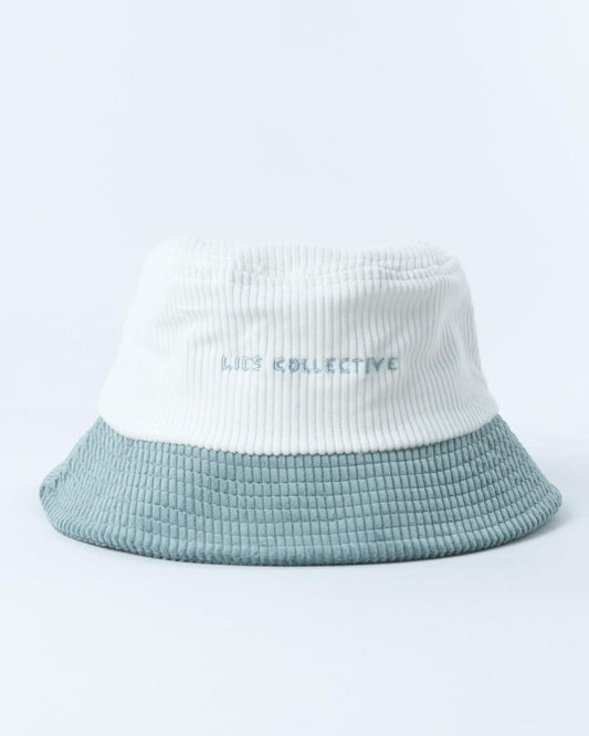 Bucket hat with text logo, white crown and teal ribbed brim