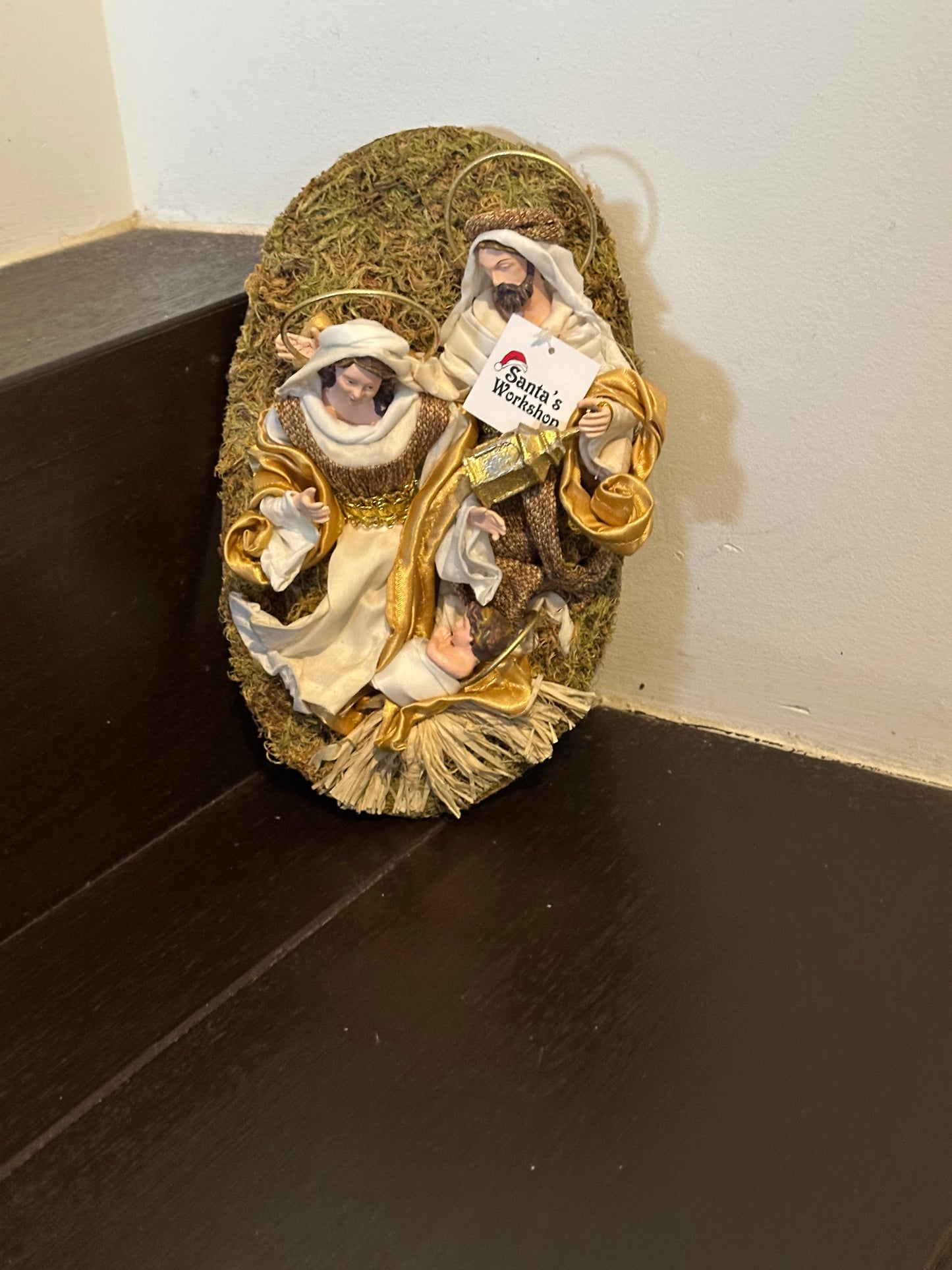 🎄 6.5" Holy Family Christmas Nativity Wreath Ornament on 10" Wall Decor – Religious Christian Hanging Decoration for Holiday Home Display ✨