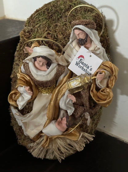 🎄 6.5" Holy Family Christmas Nativity Wreath Ornament on 10" Wall Decor – Religious Christian Hanging Decoration for Holiday Home Display ✨