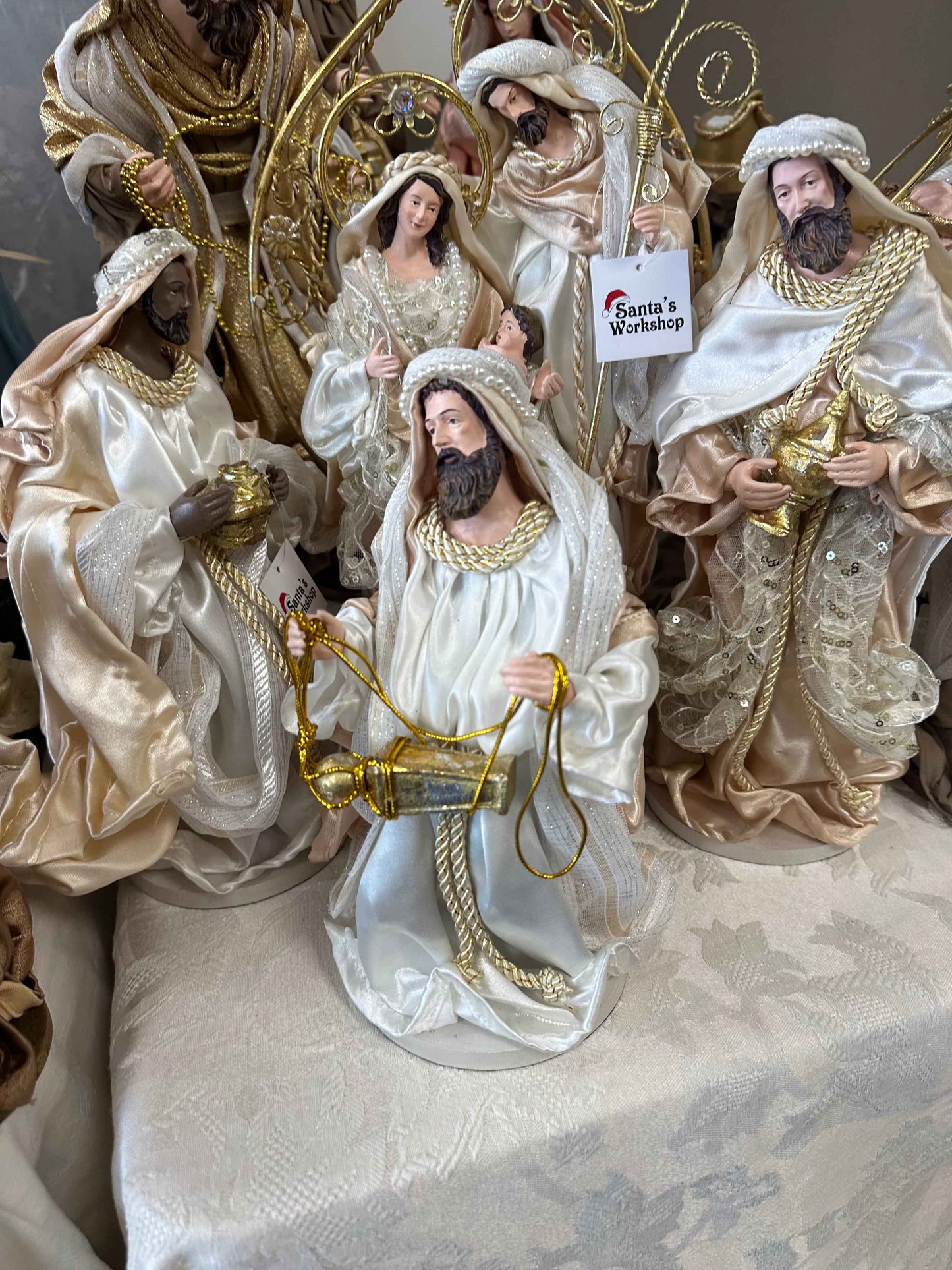 45cm Gold & White Holy Family Nativity Set in Gazebo – Handmade Christmas Religious Decoration with 3 Wise Men