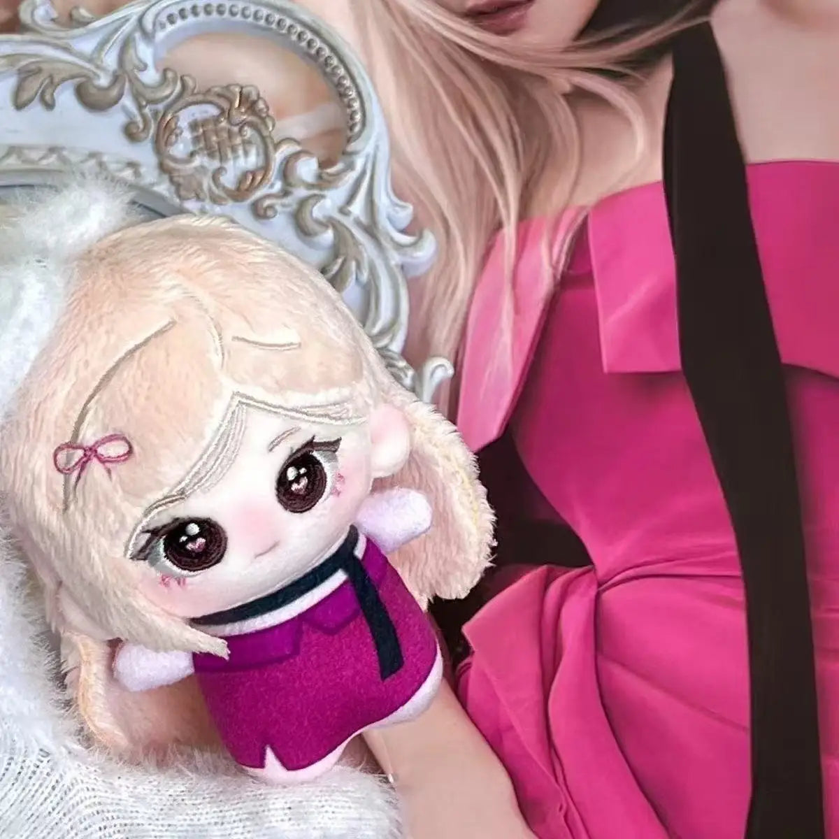 Rosy Plush Blonde Idol Plush Blink Noires Plush 10cm