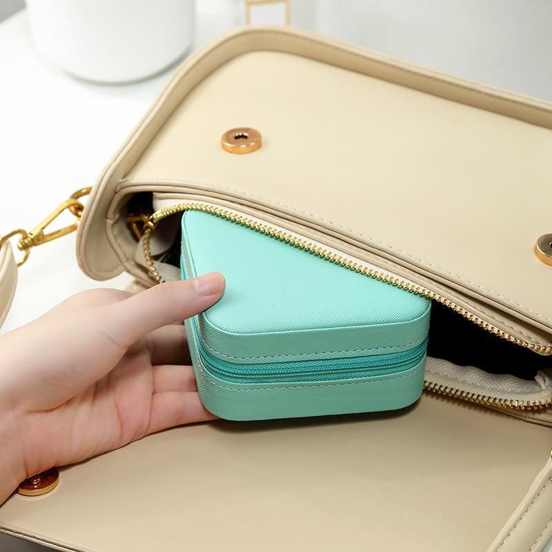 Travel Jewelry Organizer Box Portable Leather Storage Ornaments Ring Earrings - White (10x10x5cm)