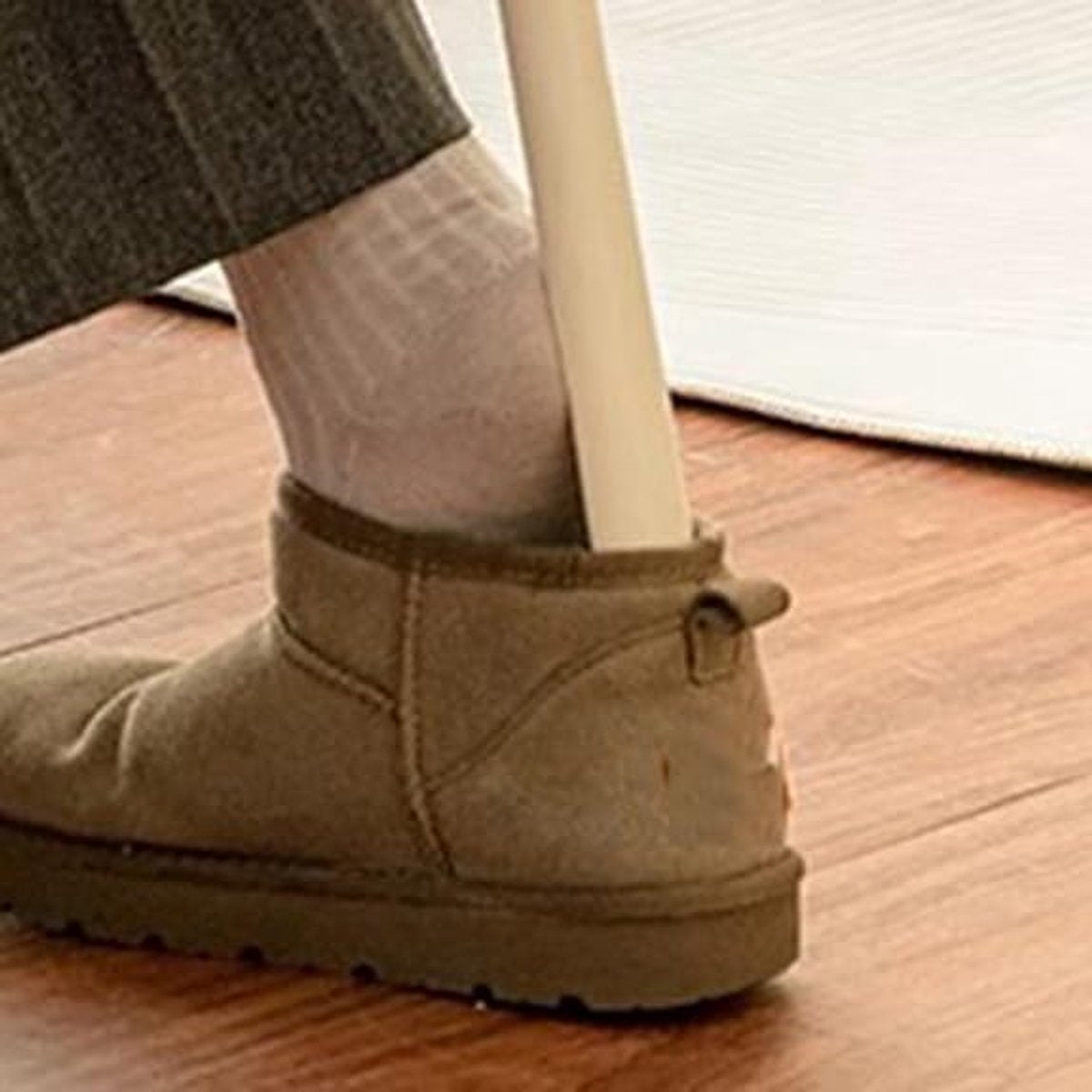3 shoehorns - lightweight shoehorn - portable - easy to put on - suitable for travel and home use