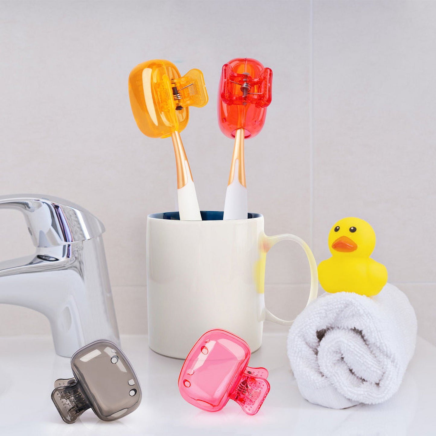 4 Pack Travel Toothbrush Head Covers Portable Toothbrush Protector Cap Brush Pod Case Protective Plastic Clip for Household Travel, Camping, Bathroom, School, Business Red, Green, Pink, Clear