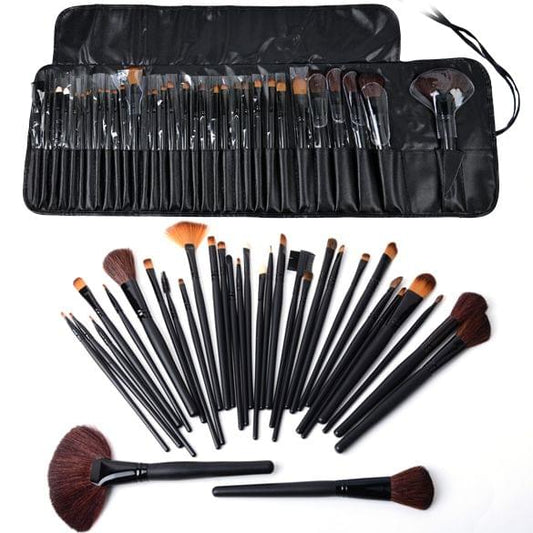 Makeup brush set with black leather case and goat-hair brushes, assorted shapes, 32 pcs.