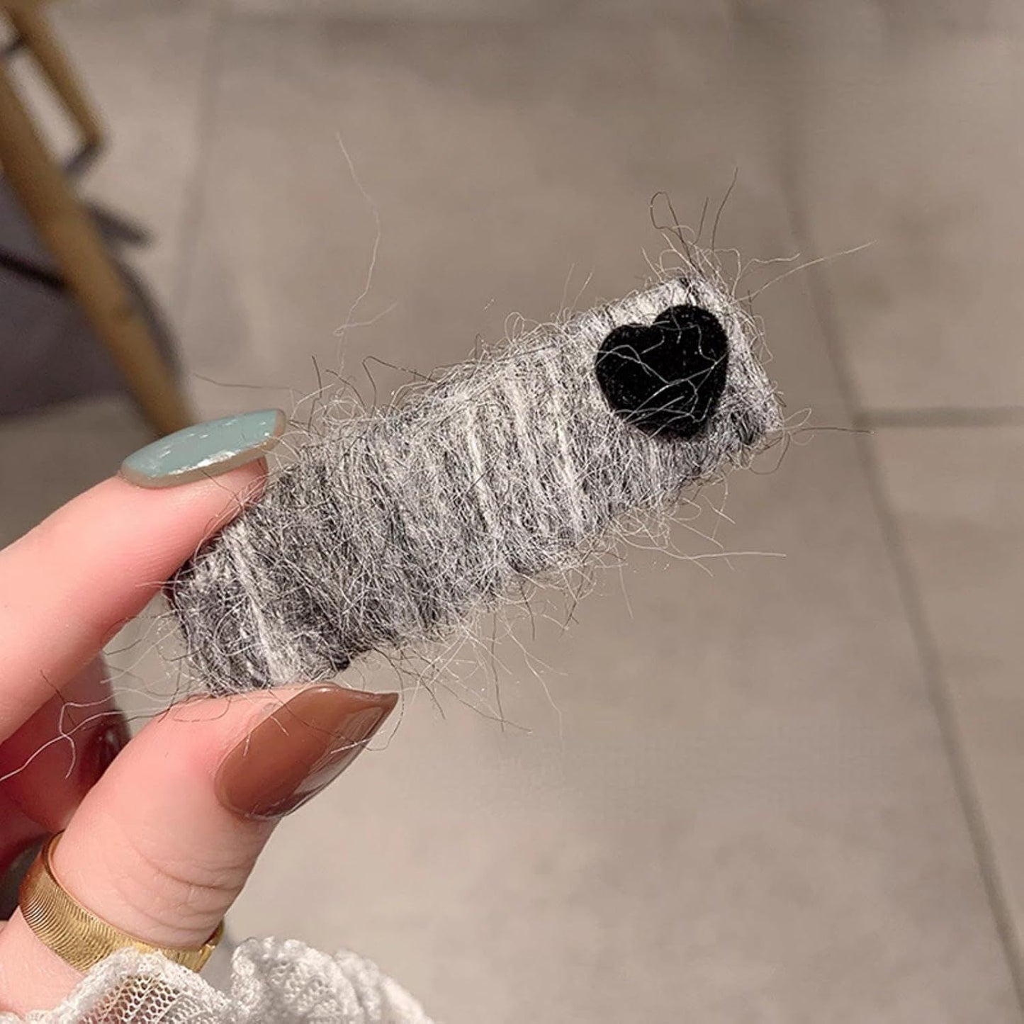 2 Pack Fuzzy Stripy Hair Clips with Velvet Heart for Women Winter, Classy Gray/Red Barrettes Korean Style Hair Pins (Grey)
