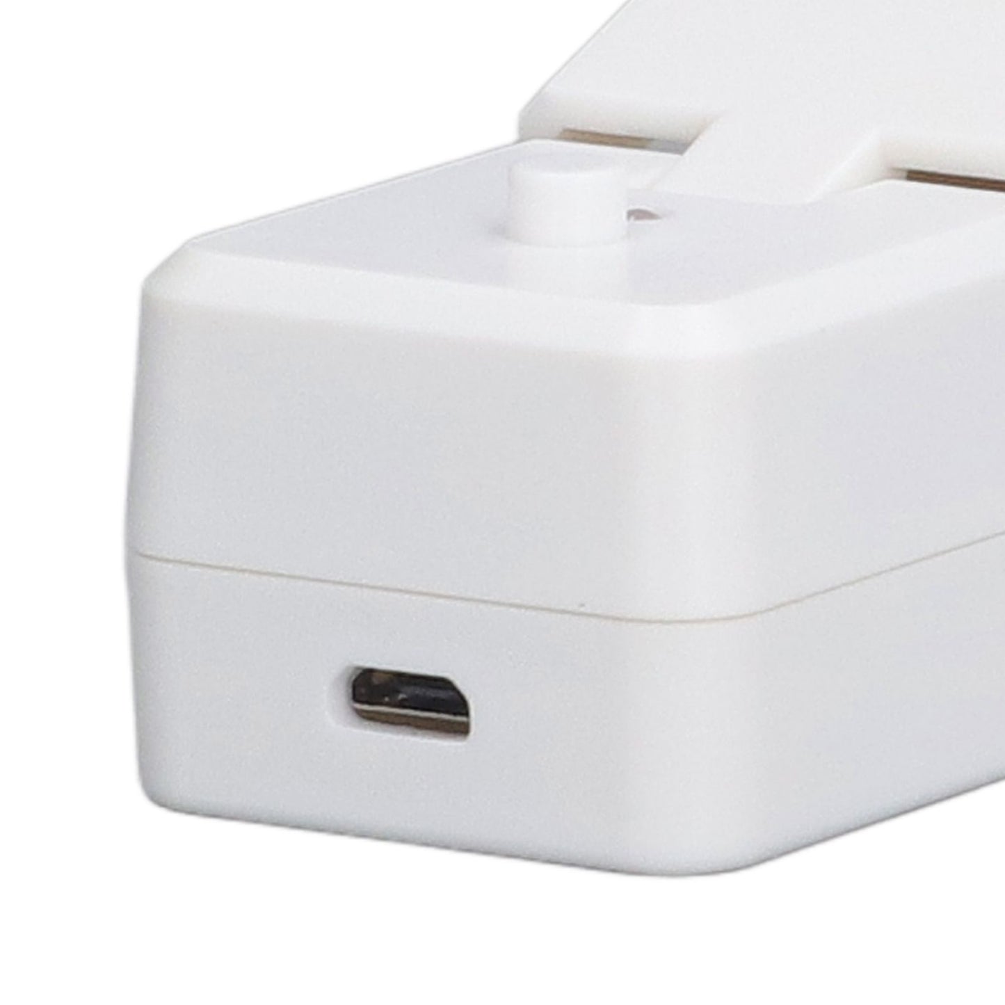 Portable Mini Bag Sealer with Magnet USB Charging Plastic Bag Sealing Machine for Home Kitchen UseWhite