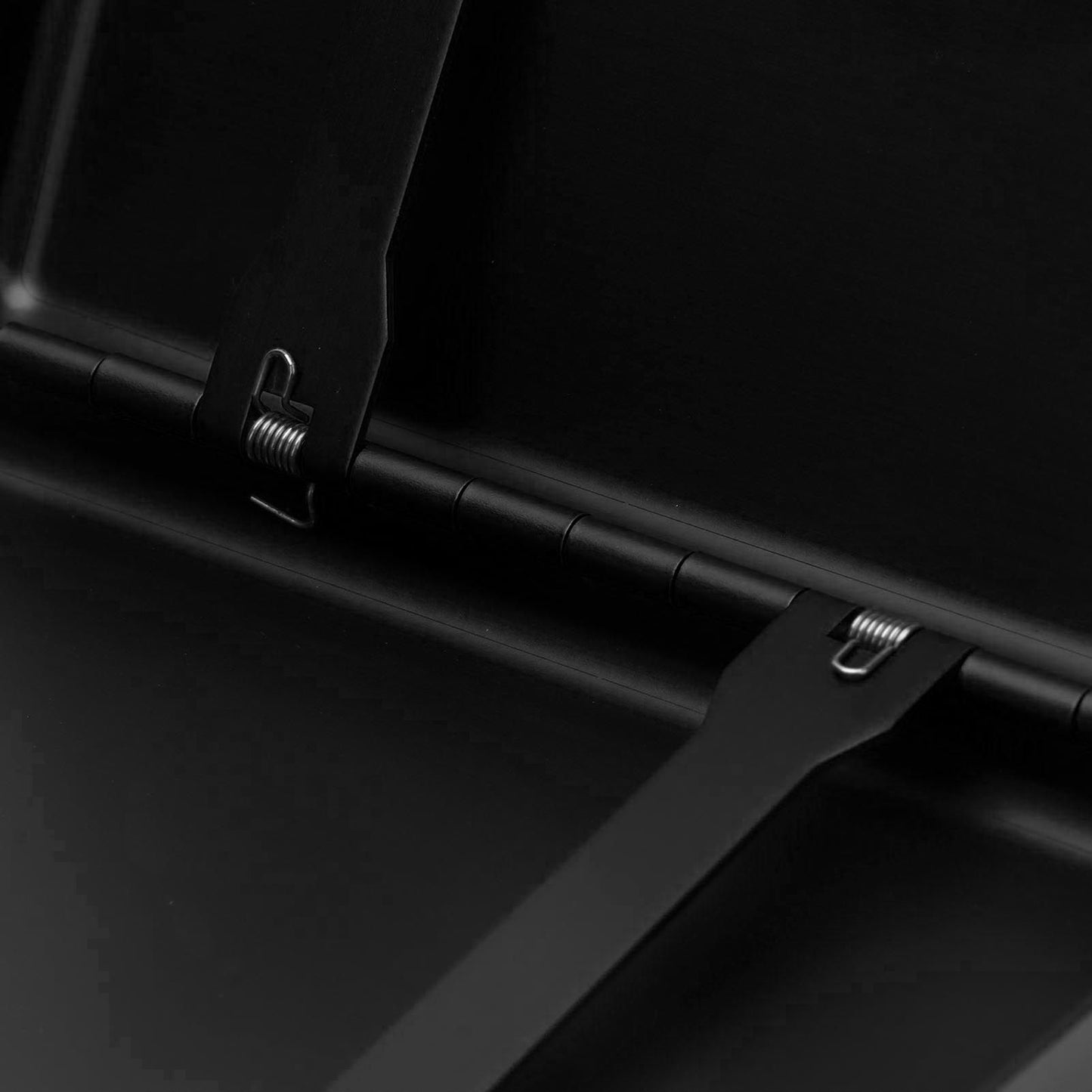 Cigarette Case Aluminium Alloy High Durability Fashion Glossy Exquisite Texture Cigarette Holder for Travel OutdoorBlack