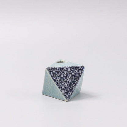 Vase Turquoise Wave 4.5H Triangular