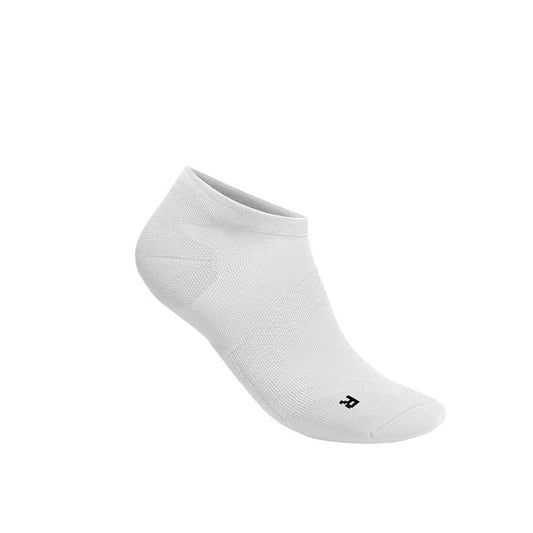 Low-cut performance socks, white with small logo detail at the ankle