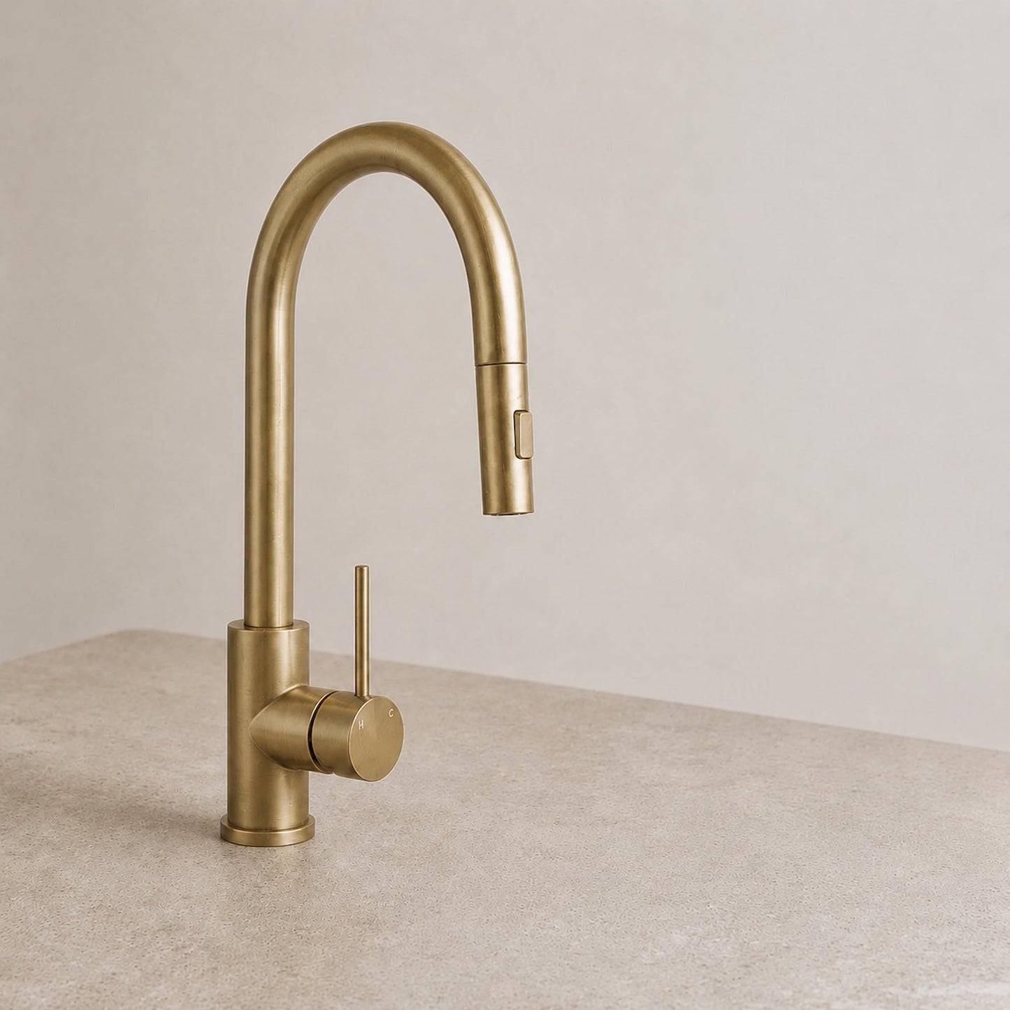 Reno Pull-Out Kitchen Mixer - Brushed Brass