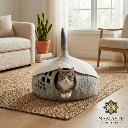 Woodland Acorn Wool Cat Cave Bed