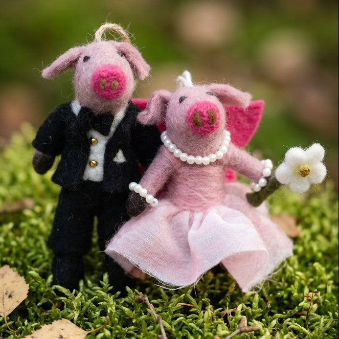 Handmade Wool Felt Wedding Pig Couple Ornament