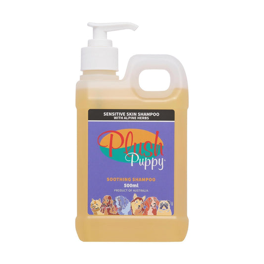 Plush Puppy sensitive skin shampoo bottle with white pump, amber liquid, 500 ml