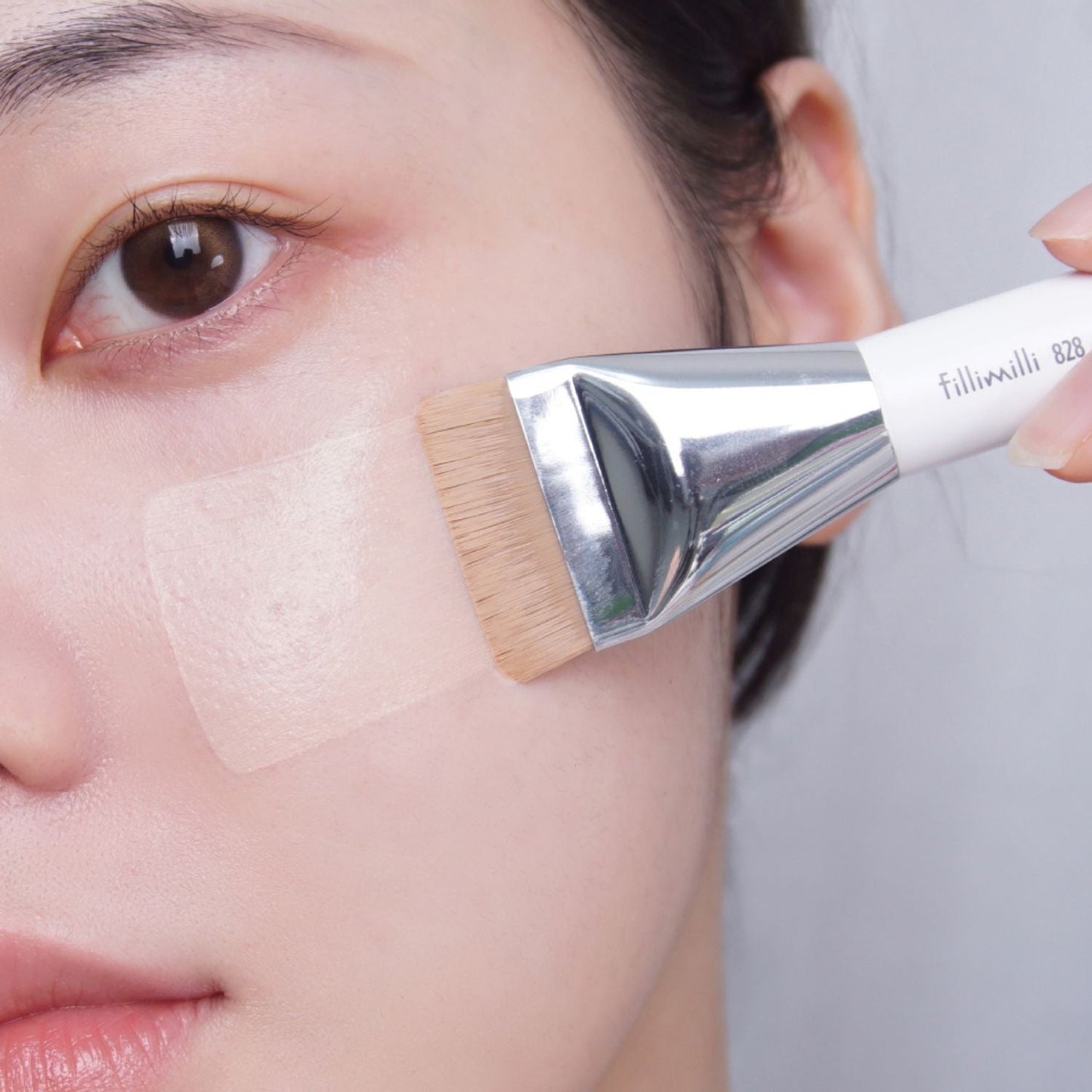 Fillimilli Mini Spatula Brush 828 – Dual-Ended Skincare Application Tool